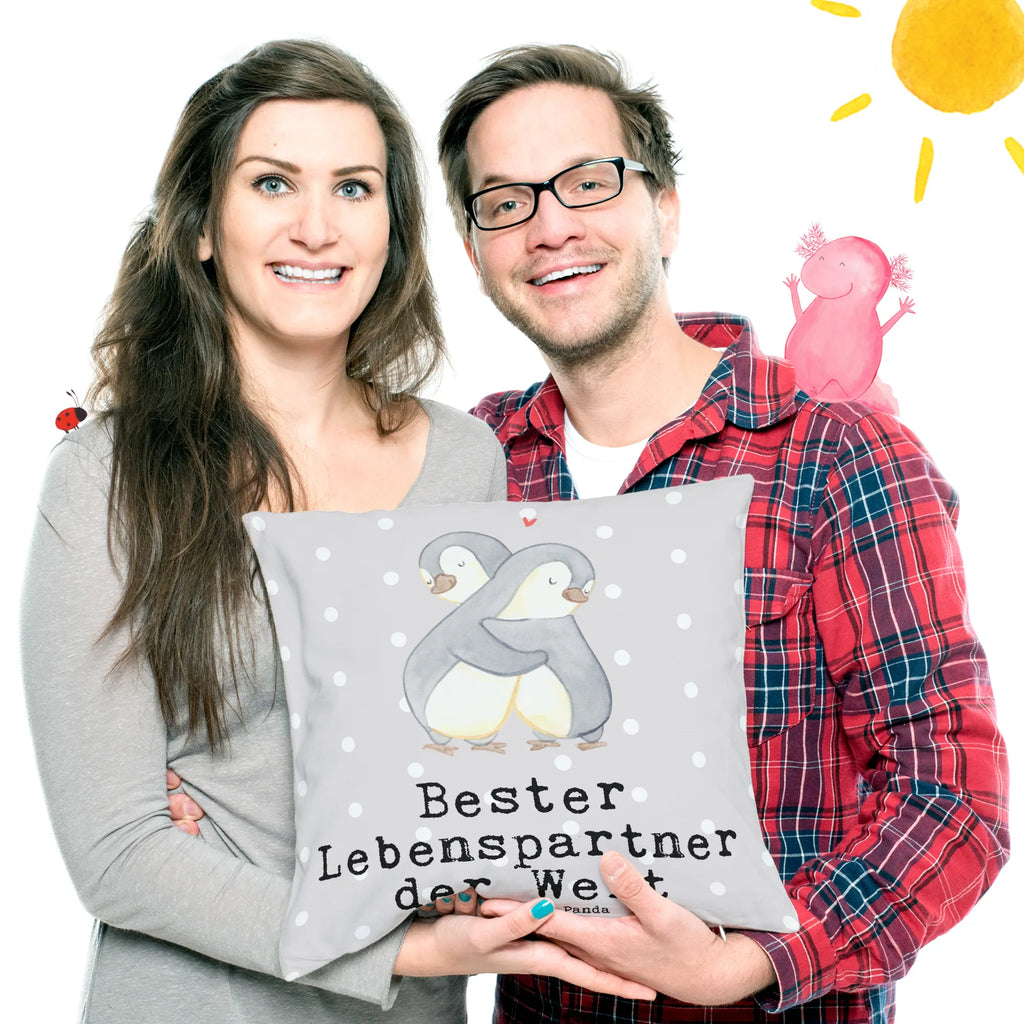 40x40 Kissen Pinguin Bester Lebenspartner der Welt Kissenhülle, Kopfkissen, Sofakissen, Dekokissen, Motivkissen, sofakissen, sitzkissen, Kissen, Kissenbezüge, Kissenbezug 40x40, Kissen 40x40, Kissenhülle 40x40, Zierkissen, Couchkissen, Dekokissen Sofa, Sofakissen 40x40, Dekokissen 40x40, Kopfkissen 40x40, Kissen 40x40 Waschbar, für, Dankeschön, Geschenk, Schenken, Geburtstag, Geburtstagsgeschenk, Geschenkidee, Danke, Bedanken, Mitbringsel, Freude machen, Geschenktipp, Lebenspartner, Ehepartner, Partner, Ehemann, Ehefrau, Liebe, Freund, Freundin, Hochzeitstag, verliebt