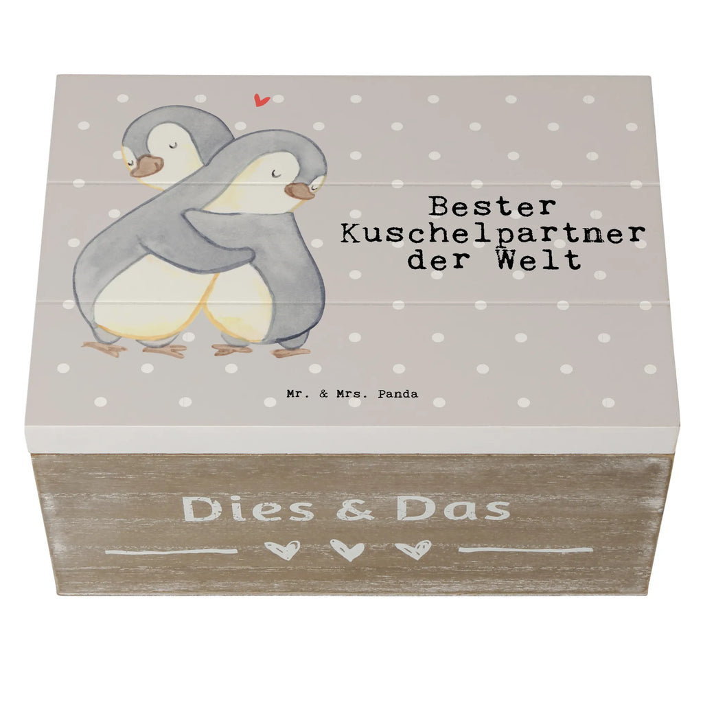 Holzkiste Pinguin Bester Kuschelpartner der Welt Holzkiste, Kiste, Schatzkiste, Truhe, Schatulle, XXL, Erinnerungsbox, Erinnerungskiste, Dekokiste, Aufbewahrungsbox, Geschenkbox, Geschenkdose, für, Dankeschön, Geschenk, Schenken, Geburtstag, Geburtstagsgeschenk, Geschenkidee, Danke, Bedanken, Mitbringsel, Freude machen, Geschenktipp, Kuschelpartner, Lebenspartner, Ehepartner, Partner, Ehemann, Ehefrau, Kuscheln, Bett, Liebe, Freund, Freundin, Hochzeitstag, verliebt