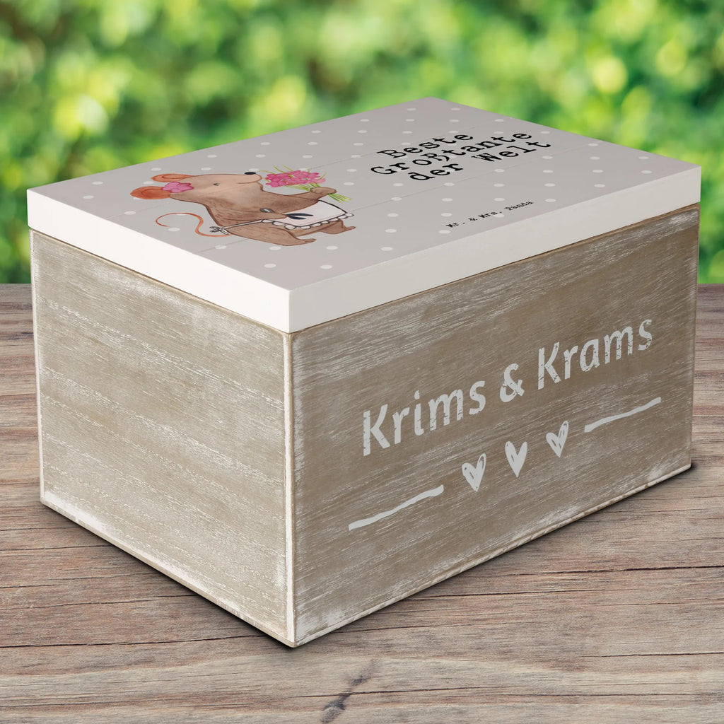 Holzkiste Maus Beste Großtante der Welt Holzkiste, Kiste, Schatzkiste, Truhe, Schatulle, XXL, Erinnerungsbox, Erinnerungskiste, Dekokiste, Aufbewahrungsbox, Geschenkbox, Geschenkdose, für, Dankeschön, Geschenk, Schenken, Geburtstag, Geburtstagsgeschenk, Geschenkidee, Danke, Bedanken, Mitbringsel, Freude machen, Geschenktipp, Großtante, Grosstante, Tante, Lieblingstante, Familie, Schwester, Tanten, Kleinigkeit, Beste, Nichte, Neffe, Groß