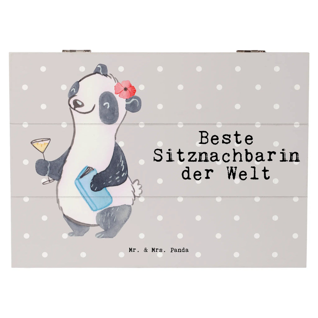 Holzkiste Panda Beste Sitznachbarin der Welt Holzkiste, Kiste, Schatzkiste, Truhe, Schatulle, XXL, Erinnerungsbox, Erinnerungskiste, Dekokiste, Aufbewahrungsbox, Geschenkbox, Geschenkdose, für, Dankeschön, Geschenk, Schenken, Geburtstag, Geburtstagsgeschenk, Geschenkidee, Danke, Bedanken, Mitbringsel, Freude machen, Geschenktipp, Sitznachbarin, Stuhlnachbar, Mitschülerin, Nachbarin, Uni, Universität, Seminar, Kommilitone, Tischnachbar, Schule, Mitstudentin, Hochschule, Beste Sitznachbarin der Welt, Weltbeste Sitznachbarin