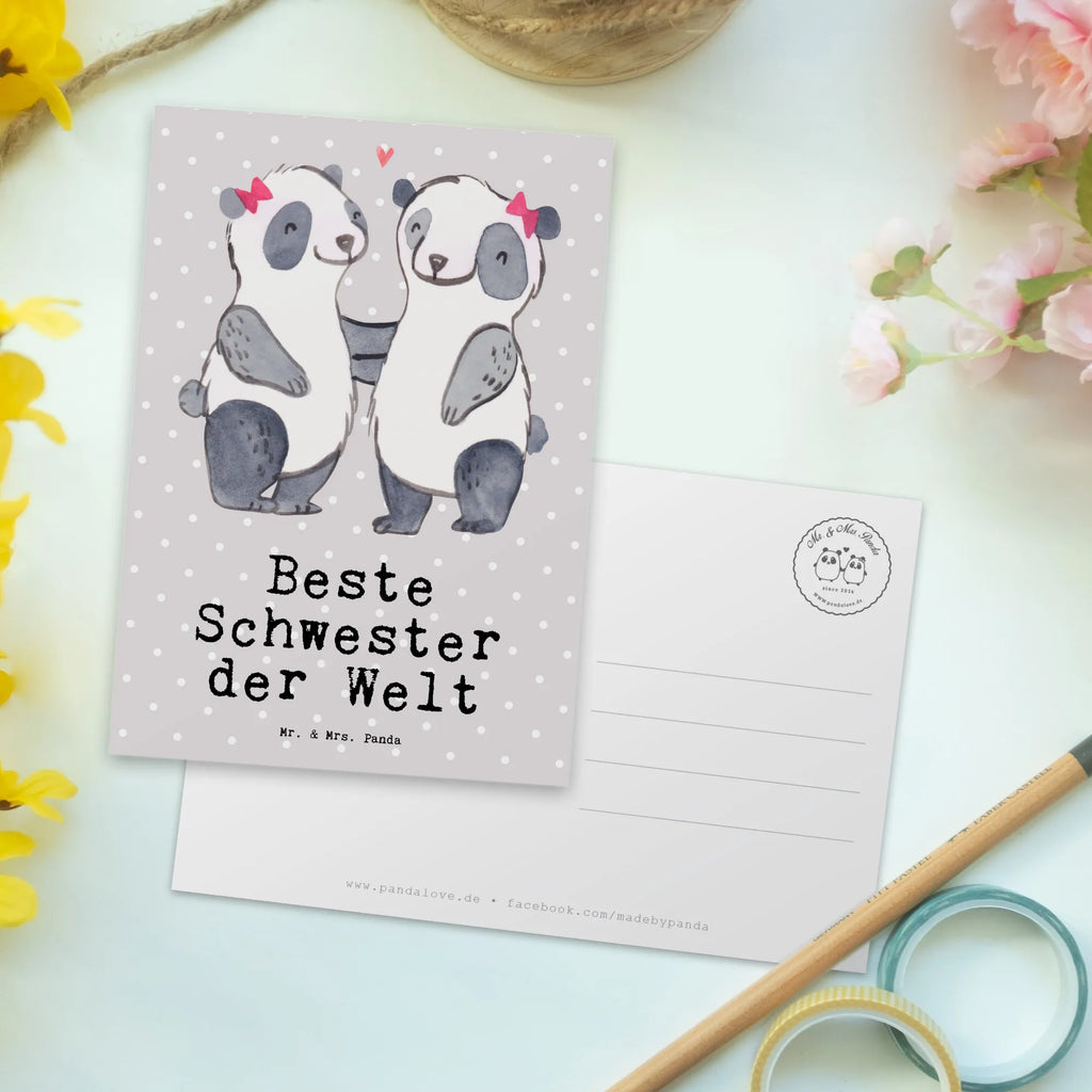 Postkarte Panda Beste Schwester der Welt Postkarte, Karte, Geschenkkarte, Grußkarte, Einladung, Ansichtskarte, Geburtstagskarte, Einladungskarte, Dankeskarte, Ansichtskarten, Einladung Geburtstag, Einladungskarten Geburtstag, für, Dankeschön, Geschenk, Schenken, Geburtstag, Geburtstagsgeschenk, Geschenkidee, Danke, Bedanken, Mitbringsel, Freude machen, Geschenktipp, Schwestern, Schwester, Geschwister, Schwesterherz, Sister, Familie, Kleinigkeit, Beste, Tochter, Liebe, Kinder