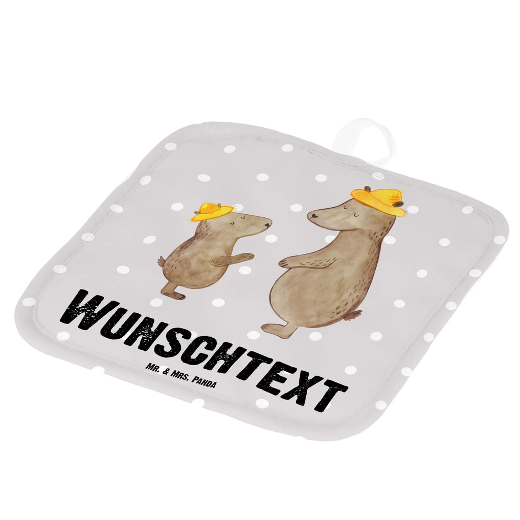 Personalisierte Topflappen Bären mit Hut Topflappen personalisiert, Personalisierte Topfuntersetzer, Personalisierter Ofenhandschuh, Topflappen Set personalisiert, Topflappen mit Namen, Namensaufdruck, Familie, Vatertag, Muttertag, Bruder, Schwester, Mama, Papa, Oma, Opa, Bär, Bären, Vater, Papi, Paps, Dad, Daddy, Lieblingsmensch, Sohn, Söhne, Kind, Kinder, Vater-Sohn, Family, Vorbild