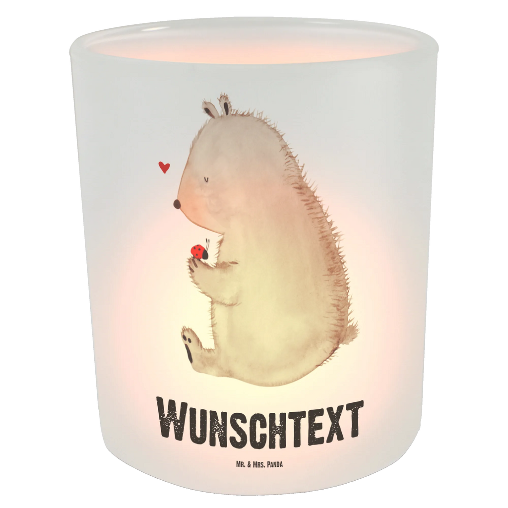 Personalisiertes Windlicht Bär mit Marienkäfer Personalisiertes Windlicht, Personalisiertes Windlicht Glas, Personalisiertes Teelichtglas, Personalisierter Teelichthalter, Personalisiertes Kerzenglas, Personalisierte Kerze, Personalisiertes Teelicht, Windlicht mit Namen, Windlicht Glas mit Namen, Teelichtglas mit Namen, Teelichthalter mit Namen, Teelichter mit Namen, Kerzenglas mit Namen, Kerze mit Namen, Teelicht mit Namen, Namenspersonalisierung, Name, selbst gestalten, Wunschtext, Bedrucken, Bär, Teddy, Teddybär, Marienkäfer, Liebe, Freiheit, Motivation, Das Leben ist schön