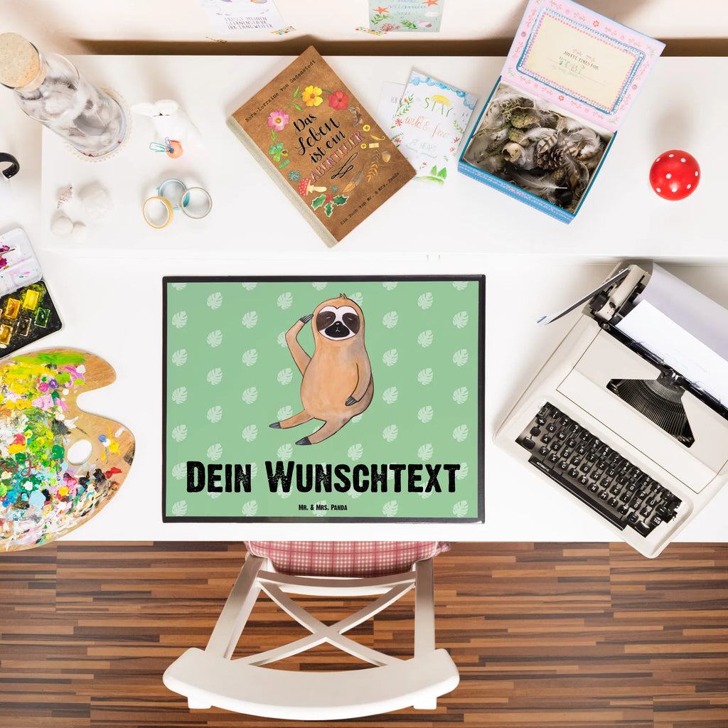 Personalisierte Schreibtischunterlage Faultier Vogel zeigen Personalisierte Schreibunterlage, Personalisierte Schreibtischauflage, Personalisierte Schreibtisch Unterlagen, Schreibunterlage mit Namen, Schreibtischauflage mit Namen, Schreibtisch Unterlagen mit Namen, Selbst gestalten, Namensaufdruck, Namenspersonalisierung, Faultier, Faultier Geschenk, Faultier Deko, Faultiere, faul, Lieblingstier, Spinner, früher Vogel, der frühe Vogel, Frühaufsteher, Morgenmuffel, Vogel, Faultierwelt