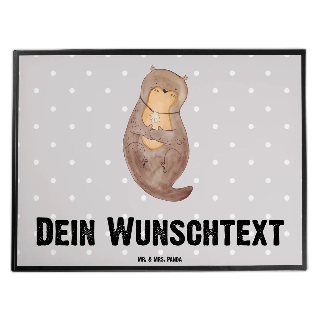 Personalisierte Schreibtischunterlage Otter mit Muschelmedaillon Personalisierte Schreibunterlage, Personalisierte Schreibtischauflage, Personalisierte Schreibtisch Unterlagen, Schreibunterlage mit Namen, Schreibtischauflage mit Namen, Schreibtisch Unterlagen mit Namen, Selbst gestalten, Namensaufdruck, Namenspersonalisierung, Otter, Fischotter, Seeotter, Otterliebe, grübeln, träumen, Motivation, Tagträumen, Büro