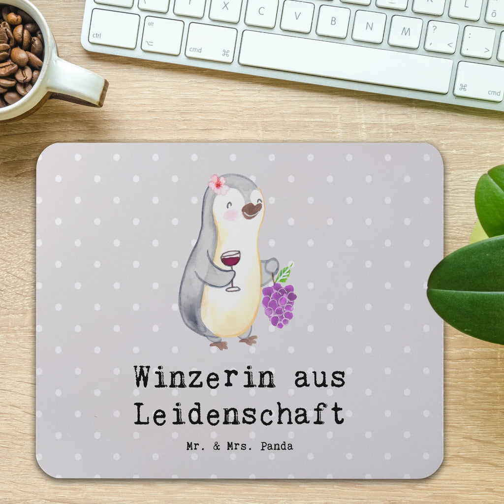 Mauspad Winzerin aus Leidenschaft Mousepad, Computer zubehör, Büroausstattung, PC Zubehör, Arbeitszimmer, Mauspad, Einzigartiges Mauspad, Designer Mauspad, Mausunterlage, Mauspad Büro, Beruf, Ausbildung, Jubiläum, Abschied, Rente, Kollege, Kollegin, Geschenk, Schenken, Arbeitskollege, Mitarbeiter, Firma, Danke, Dankeschön