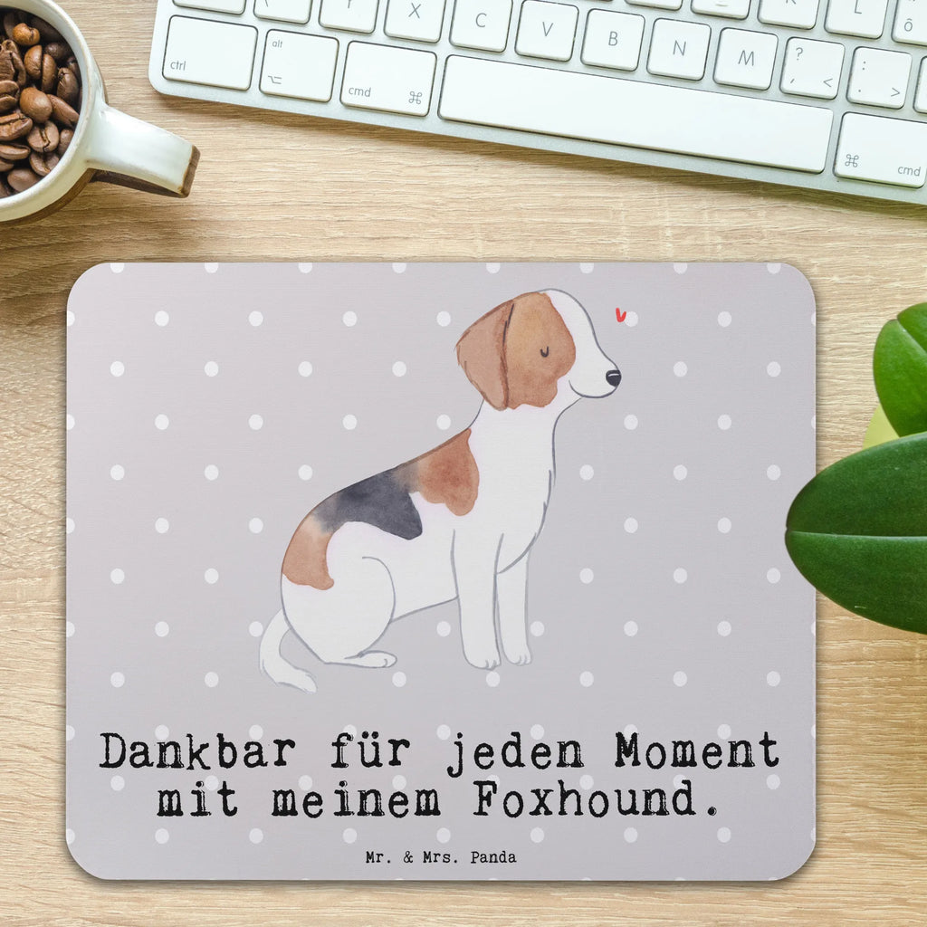 Mauspad Foxhound Moment Mousepad, Computer zubehör, Büroausstattung, PC Zubehör, Arbeitszimmer, Mauspad, Einzigartiges Mauspad, Designer Mauspad, Mausunterlage, Mauspad Büro, Hund, Hunderasse, Rassehund, Hundebesitzer, Geschenk, Tierfreund, Schenken, Welpe, Foxhound, Jagdhund, Laufhund