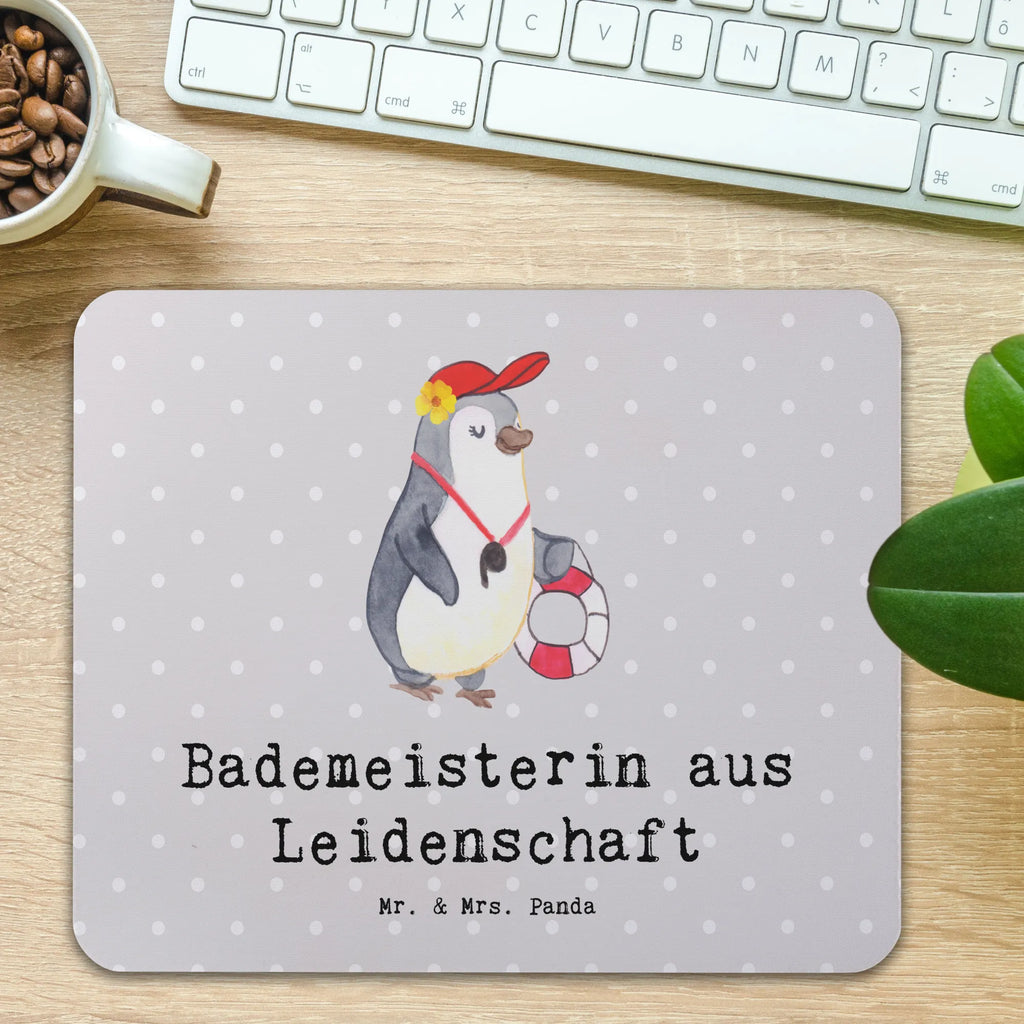 Mauspad Bademeisterin aus Leidenschaft Mousepad, Computer zubehör, Büroausstattung, PC Zubehör, Arbeitszimmer, Mauspad, Einzigartiges Mauspad, Designer Mauspad, Mausunterlage, Mauspad Büro, Beruf, Ausbildung, Jubiläum, Abschied, Rente, Kollege, Kollegin, Geschenk, Schenken, Arbeitskollege, Mitarbeiter, Firma, Danke, Dankeschön, Bademeisterin, Rettungsschwimmerin, Schwimmmeisterin, Schwimmbad, Freibad, Badeanstalt, Schwimmverein, Schwimmschule