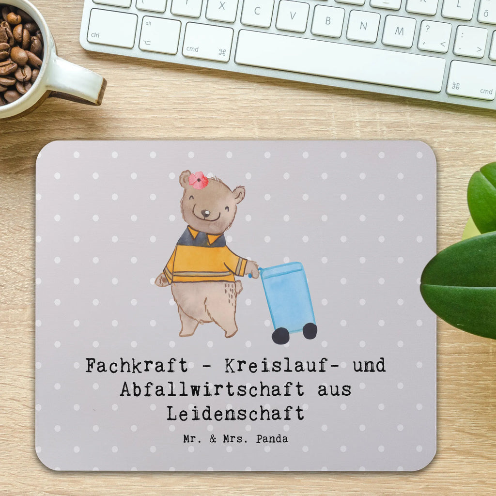 Mauspad Fachkraft - Kreislauf- und Abfallwirtschaft aus Leidenschaft Mousepad, Computer zubehör, Büroausstattung, PC Zubehör, Arbeitszimmer, Mauspad, Einzigartiges Mauspad, Designer Mauspad, Mausunterlage, Mauspad Büro, Beruf, Ausbildung, Jubiläum, Abschied, Rente, Kollege, Kollegin, Geschenk, Schenken, Arbeitskollege, Mitarbeiter, Firma, Danke, Dankeschön, Müllwerker, Fachkraft Kreislauf- und Abfallwirtschaft, Müllentsorger, Kehrichtmann, Müllmann, Müllfahrer