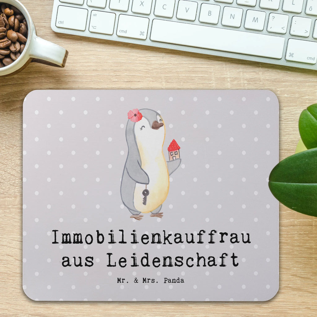 Mauspad Immobilienkauffrau aus Leidenschaft Mousepad, Computer zubehör, Büroausstattung, PC Zubehör, Arbeitszimmer, Mauspad, Einzigartiges Mauspad, Designer Mauspad, Mausunterlage, Mauspad Büro, Beruf, Ausbildung, Jubiläum, Abschied, Rente, Kollege, Kollegin, Geschenk, Schenken, Arbeitskollege, Mitarbeiter, Firma, Danke, Dankeschön, Immobilienmaklerin, Immobilienhändlerin, Immobilienkauffrau, Immobilienbüro