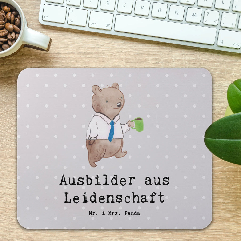 Mauspad Ausbilder aus Leidenschaft Mousepad, Computer zubehör, Büroausstattung, PC Zubehör, Arbeitszimmer, Mauspad, Einzigartiges Mauspad, Designer Mauspad, Mausunterlage, Mauspad Büro, Beruf, Ausbildung, Jubiläum, Abschied, Rente, Kollege, Kollegin, Geschenk, Schenken, Arbeitskollege, Mitarbeiter, Firma, Danke, Dankeschön, Ausbilder, Tutor, Ausbilderprüfung