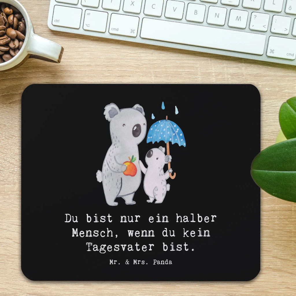 Mauspad Tagesvater mit Herz Mousepad, Computer zubehör, Büroausstattung, PC Zubehör, Arbeitszimmer, Mauspad, Einzigartiges Mauspad, Designer Mauspad, Mausunterlage, Mauspad Büro, Beruf, Ausbildung, Jubiläum, Abschied, Rente, Kollege, Kollegin, Geschenk, Schenken, Arbeitskollege, Mitarbeiter, Firma, Danke, Dankeschön