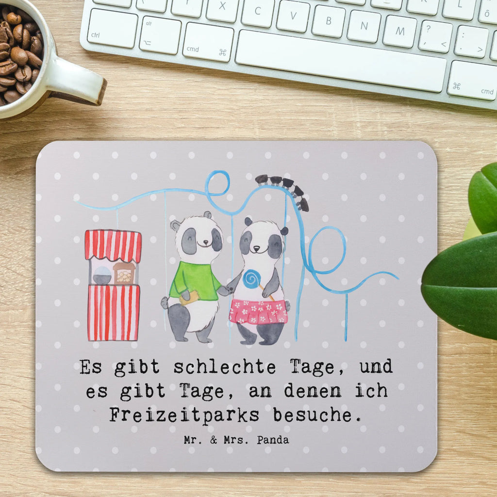 Mauspad Pandas Freizeitpark besuchen Mousepad, Computer zubehör, Büroausstattung, PC Zubehör, Arbeitszimmer, Mauspad, Einzigartiges Mauspad, Designer Mauspad, Mausunterlage, Mauspad Büro, Geschenk, Sport, Sportart, Hobby, Schenken, Danke, Dankeschön, Auszeichnung, Gewinn, Sportler, Freizeitpark besuchen, Achterbahn fahren