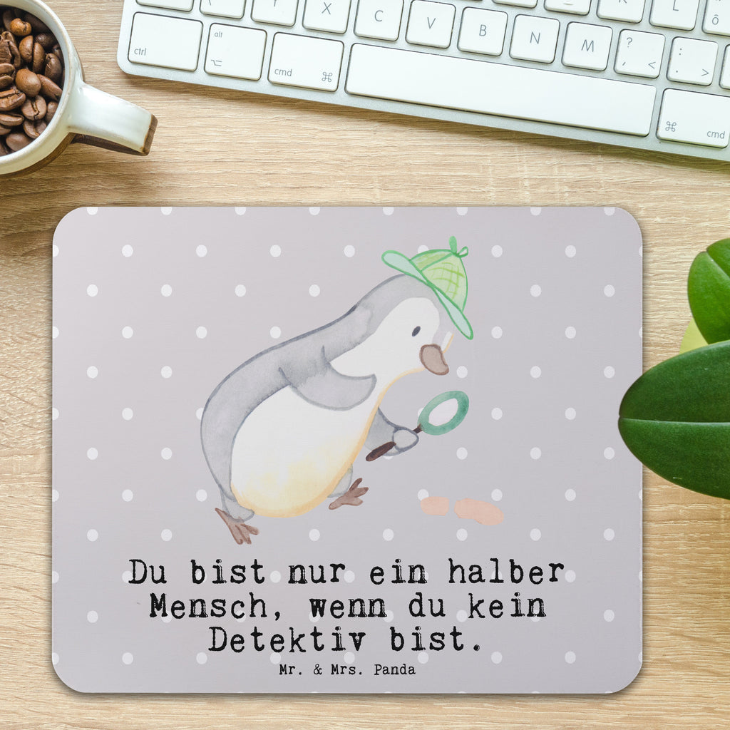 Mauspad Detektiv mit Herz Mousepad, Computer zubehör, Büroausstattung, PC Zubehör, Arbeitszimmer, Mauspad, Einzigartiges Mauspad, Designer Mauspad, Mausunterlage, Mauspad Büro, Beruf, Ausbildung, Jubiläum, Abschied, Rente, Kollege, Kollegin, Geschenk, Schenken, Arbeitskollege, Mitarbeiter, Firma, Danke, Dankeschön, Detektiv, Ermittler, Agent, Privatdetektei, Berufsdetektiv, Wirtschaftsdetektei, Detektivausbildung, Spurensuche