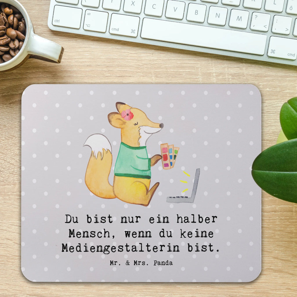 Mauspad Mediengestalterin mit Herz Mousepad, Computer zubehör, Büroausstattung, PC Zubehör, Arbeitszimmer, Mauspad, Einzigartiges Mauspad, Designer Mauspad, Mausunterlage, Mauspad Büro, Beruf, Ausbildung, Jubiläum, Abschied, Rente, Kollege, Kollegin, Geschenk, Schenken, Arbeitskollege, Mitarbeiter, Firma, Danke, Dankeschön, Grafikerin, Designer, Mediengestalter, Grafikdesignerin