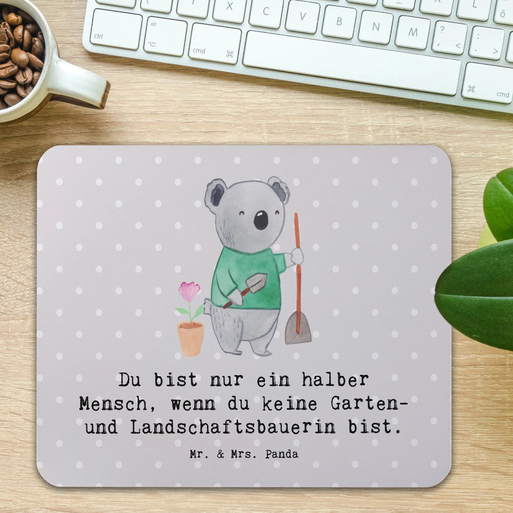 Mauspad Garten- und Landschaftsbauerin mit Herz Mousepad, Computer zubehör, Büroausstattung, PC Zubehör, Arbeitszimmer, Mauspad, Einzigartiges Mauspad, Designer Mauspad, Mausunterlage, Mauspad Büro, Beruf, Ausbildung, Jubiläum, Abschied, Rente, Kollege, Kollegin, Geschenk, Schenken, Arbeitskollege, Mitarbeiter, Firma, Danke, Dankeschön, Gärtnerin, Gartenplaner, Gärtnerei, Gartenbau, Hobbygärtnerin, Garten- und Landschaftsbauerin