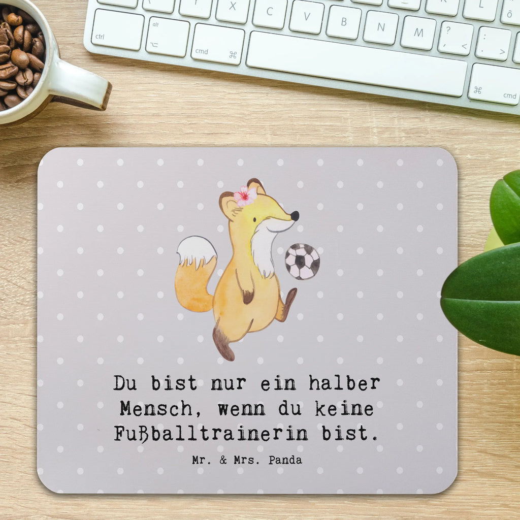 Mauspad Fußballtrainerin mit Herz Mousepad, Computer zubehör, Büroausstattung, PC Zubehör, Arbeitszimmer, Mauspad, Einzigartiges Mauspad, Designer Mauspad, Mausunterlage, Mauspad Büro, Beruf, Ausbildung, Jubiläum, Abschied, Rente, Kollege, Kollegin, Geschenk, Schenken, Arbeitskollege, Mitarbeiter, Firma, Danke, Dankeschön, Fußballtrainerin, Fußballspiel, Glücksbringer, Verein Fußball