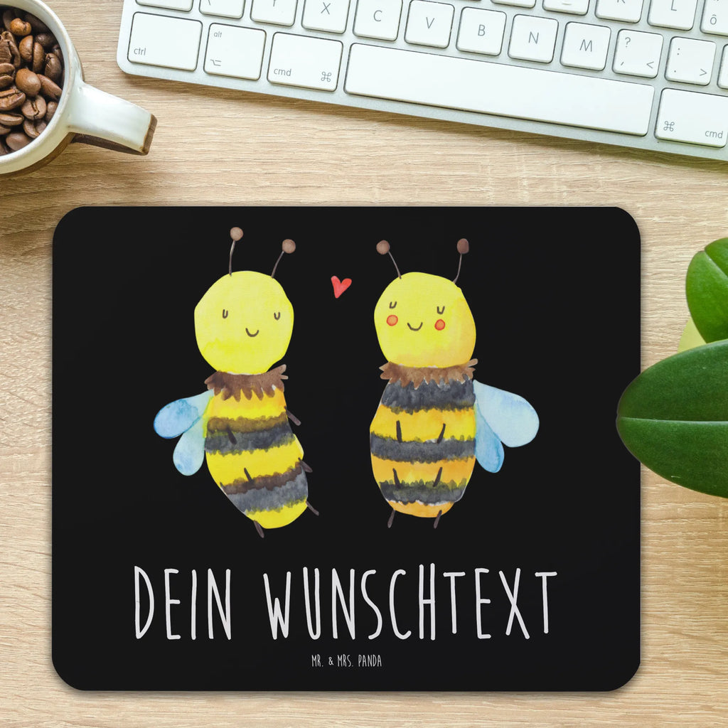 Personalisiertes Mauspad Biene Verliebt Personalisiertes Mousepad, Personalisiertes Mouse Pad, Personalisiertes Mauspad, Mauspad mit Namen, Mousepad mit Namen, Mauspad bedrucken, Mousepad bedrucken, Namensaufdruck, selbst bedrucken, Arbeitszimmer Geschenk, Büro Geschenk, Mouse Pad mit Namen, Selbst bedrucken, Individuelles Mauspad, Einzigartiges Mauspad, Mauspad mit Namen gestalten, Biene, Wespe, Hummel