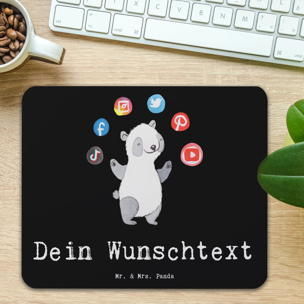 Personalisiertes Mauspad Social Media Manager mit Herz Personalisiertes Mousepad, Personalisiertes Mouse Pad, Personalisiertes Mauspad, Mauspad mit Namen, Mousepad mit Namen, Mauspad bedrucken, Mousepad bedrucken, Namensaufdruck, selbst bedrucken, Arbeitszimmer Geschenk, Büro Geschenk, Mouse Pad mit Namen, Selbst bedrucken, Individuelles Mauspad, Einzigartiges Mauspad, Mauspad mit Namen gestalten, Beruf, Ausbildung, Jubiläum, Abschied, Rente, Kollege, Kollegin, Geschenk, Schenken, Arbeitskollege, Mitarbeiter, Firma, Danke, Dankeschön