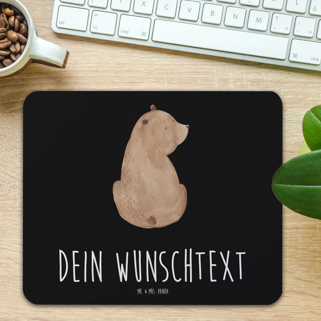 Personalisiertes Mauspad Bär Schulterblick Personalisiertes Mousepad, Personalisiertes Mouse Pad, Personalisiertes Mauspad, Mauspad mit Namen, Mousepad mit Namen, Mauspad bedrucken, Mousepad bedrucken, Namensaufdruck, selbst bedrucken, Arbeitszimmer Geschenk, Büro Geschenk, Mouse Pad mit Namen, Selbst bedrucken, Individuelles Mauspad, Einzigartiges Mauspad, Mauspad mit Namen gestalten, Bär, Teddy, Teddybär, Selbstachtung, Weltansicht, Motivation, Bären, Bärenliebe, Weisheit