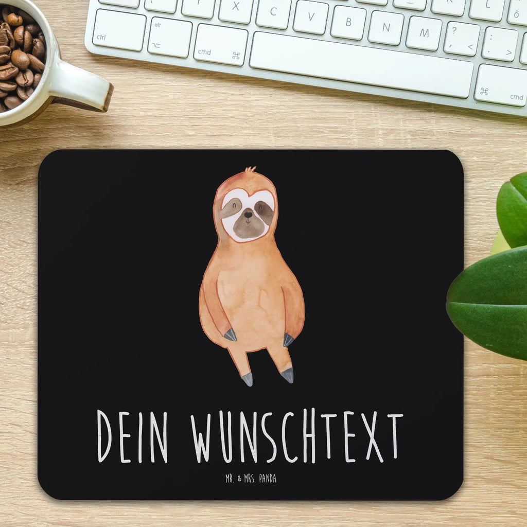 Personalisiertes Mauspad Faultier Zufrieden Personalisiertes Mousepad, Personalisiertes Mouse Pad, Personalisiertes Mauspad, Mauspad mit Namen, Mousepad mit Namen, Mauspad bedrucken, Mousepad bedrucken, Namensaufdruck, selbst bedrucken, Arbeitszimmer Geschenk, Büro Geschenk, Mouse Pad mit Namen, Selbst bedrucken, Individuelles Mauspad, Einzigartiges Mauspad, Mauspad mit Namen gestalten, Faultier, Faultier Geschenk, Faultier Deko, Faultiere, faul, Lieblingstier, Pause, relaxen, Glück, glücklich, zufrieden, happy, Zufriedenheit, Gelassenheit, Ruhe, Frieden