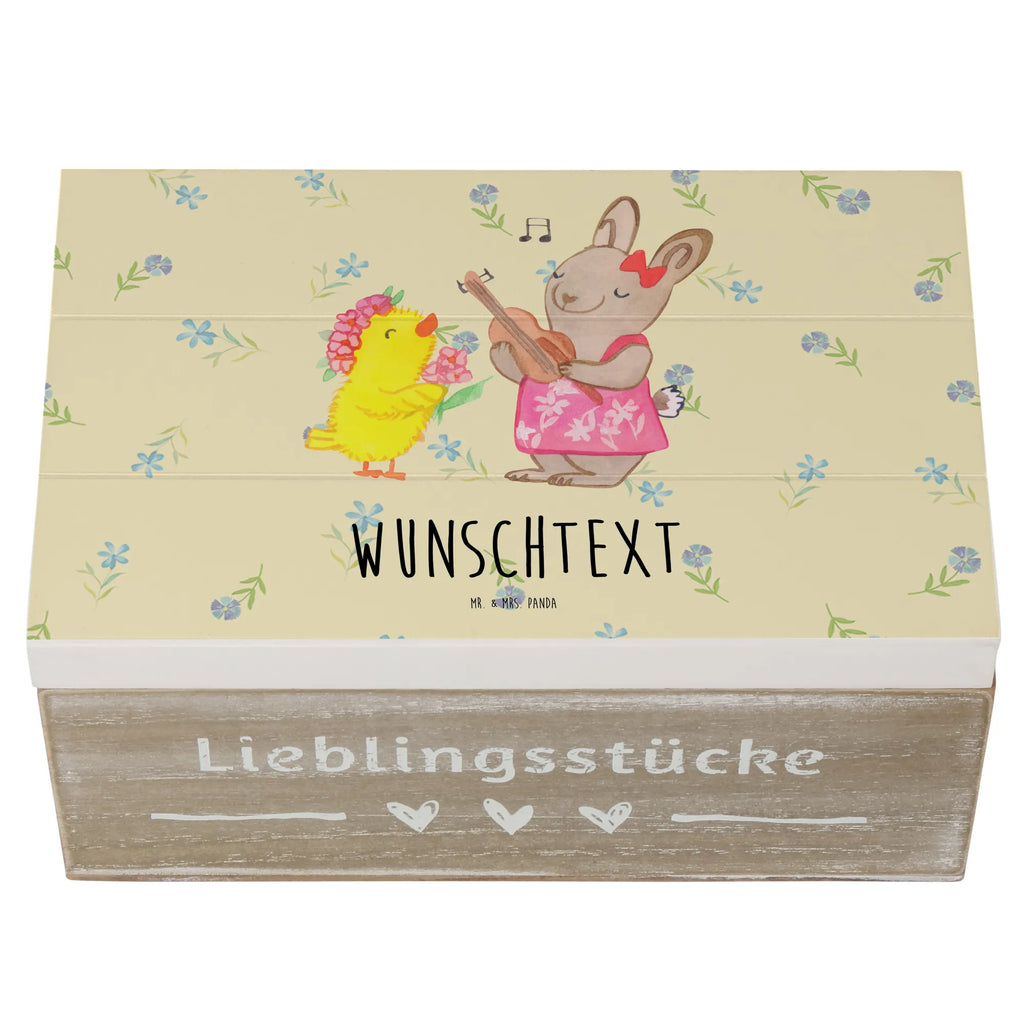 Personalisierte Holzkiste Ostern Frühlingsgefühle Holzkiste mit Namen, Kiste mit Namen, Schatzkiste mit Namen, Truhe mit Namen, Schatulle mit Namen, Erinnerungsbox mit Namen, Erinnerungskiste, mit Namen, Dekokiste mit Namen, Aufbewahrungsbox mit Namen, Holzkiste Personalisiert, Kiste Personalisiert, Schatzkiste Personalisiert, Truhe Personalisiert, Schatulle Personalisiert, Erinnerungsbox Personalisiert, Erinnerungskiste Personalisiert, Dekokiste Personalisiert, Aufbewahrungsbox Personalisiert, Geschenkbox personalisiert, GEschenkdose personalisiert, Ostern, Osterhase, Ostergeschenke, Osternest, Osterdeko, Geschenke zu Ostern, Ostern Geschenk, Ostergeschenke Kinder, Ostern Kinder, Ostergrüße, Ostereier, Frühling, Frühlingsgefühle, Hase, Küken, Osterküken, Musik, Osterlieder