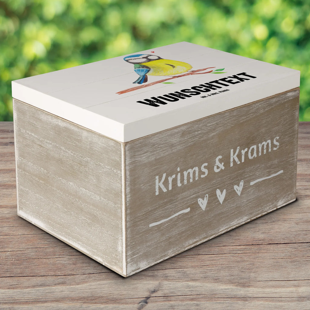 Personalisierte Holzkiste Vogel Blaumeise Holzkiste mit Namen, Kiste mit Namen, Schatzkiste mit Namen, Truhe mit Namen, Schatulle mit Namen, Erinnerungsbox mit Namen, Erinnerungskiste, mit Namen, Dekokiste mit Namen, Aufbewahrungsbox mit Namen, Holzkiste Personalisiert, Kiste Personalisiert, Schatzkiste Personalisiert, Truhe Personalisiert, Schatulle Personalisiert, Erinnerungsbox Personalisiert, Erinnerungskiste Personalisiert, Dekokiste Personalisiert, Aufbewahrungsbox Personalisiert, Geschenkbox personalisiert, GEschenkdose personalisiert, Ostern, Osterhase, Ostergeschenke, Osternest, Osterdeko, Geschenke zu Ostern, Ostern Geschenk, Ostergeschenke Kinder, Ostern Kinder, Ostergrüße, Blaumeise, Vogel, liebe Grüße, Frühling, Frühlingsgefühle, Osterzeit