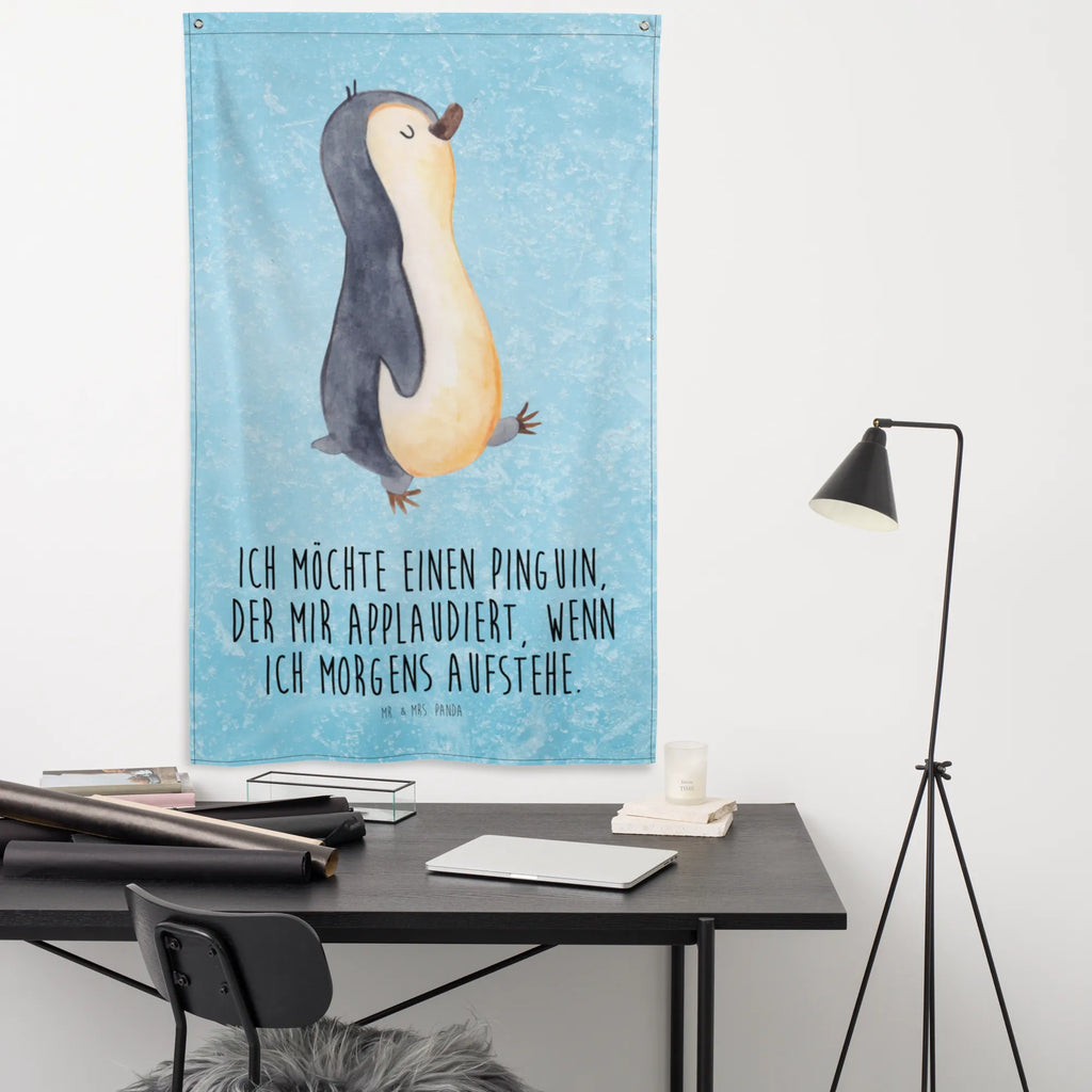 Wandteppich Pinguin marschierend Wandbehang, Dekoration, Boho, Wandteppich, Wandtuch, Wanddeko, Tapisserie, Tapestry, Wandbild, Textil-Kunst, Schmuck-Wandbehang, Wand Deko, Kinderzimmer, Kinderzimmer Wand, Kinderzimmer Deko, Kinderzimmer Wanddeko, Pinguin, Pinguine, Frühaufsteher, Langschläfer, Bruder, Schwester, Familie