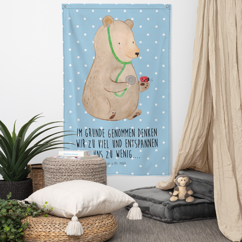 Wandteppich Bär Arzt Wandbehang, Dekoration, Boho, Wandteppich, Wandtuch, Wanddeko, Tapisserie, Tapestry, Wandbild, Textil-Kunst, Schmuck-Wandbehang, Wand Deko, Kinderzimmer, Kinderzimmer Wand, Kinderzimmer Deko, Kinderzimmer Wanddeko, Bär, Teddy, Teddybär, Arzt, Ärztin, Doktor, Professor, Doktorin, Professorin