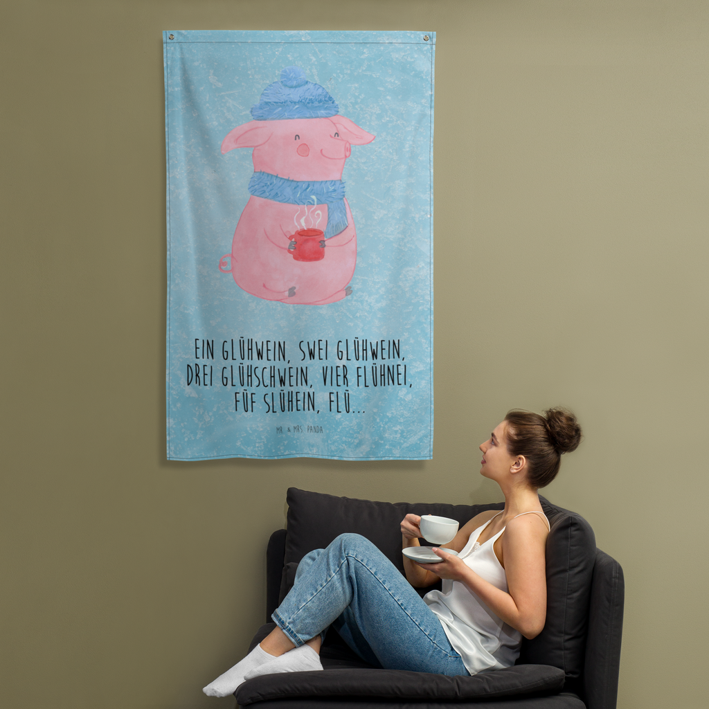 Wandteppich Lallelndes Glühschwein Wandbehang, Dekoration, Boho, Wandteppich, Wandtuch, Wanddeko, Tapisserie, Tapestry, Wandbild, Textil-Kunst, Schmuck-Wandbehang, Wand Deko, Kinderzimmer, Kinderzimmer Wand, Kinderzimmer Deko, Kinderzimmer Wanddeko, Winter, Weihnachten, Weihnachtsdeko, Nikolaus, Advent, Heiligabend, Wintermotiv, Glühwein, Betrunken, Weihnachtsmarkt, Spruch