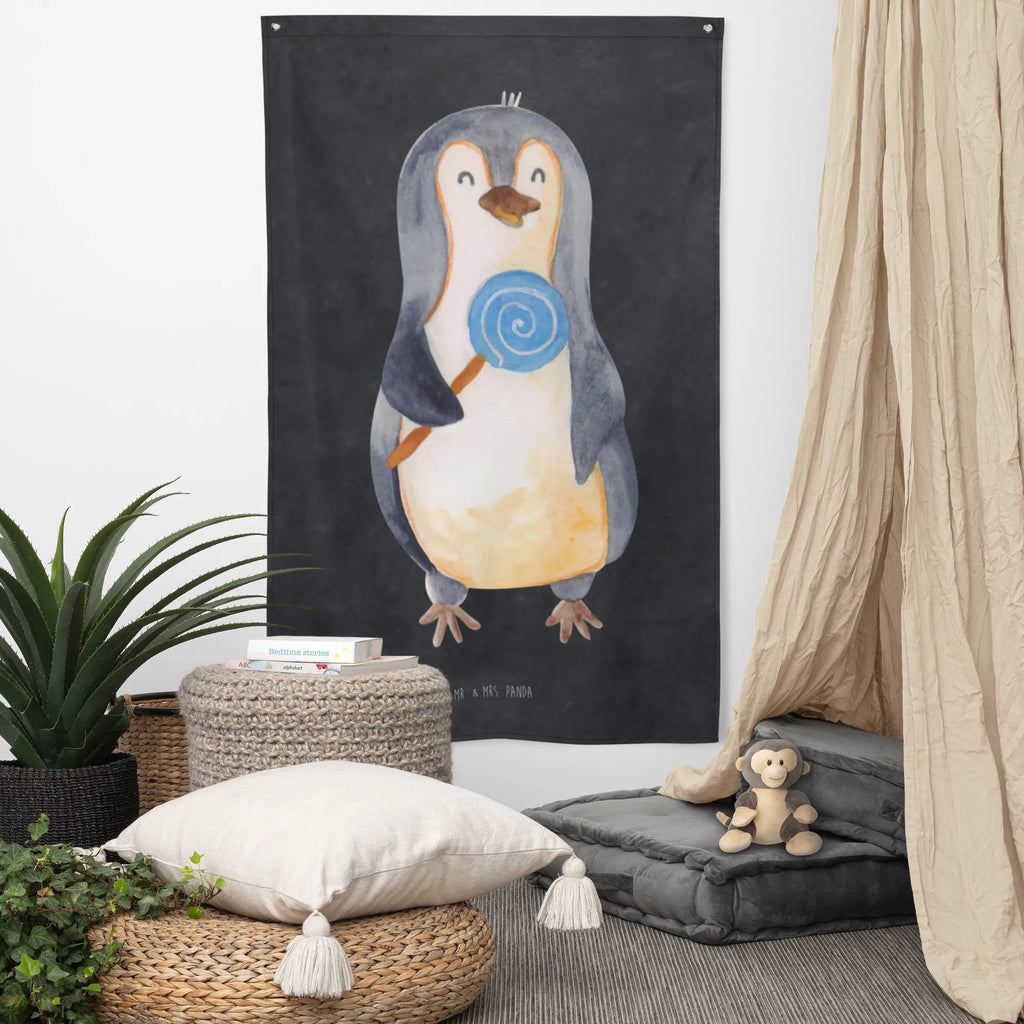 Wandteppich Pinguin Lolli Wandbehang, Dekoration, Boho, Wandteppich, Wandtuch, Wanddeko, Tapisserie, Tapestry, Wandbild, Textil-Kunst, Schmuck-Wandbehang, Wand Deko, Kinderzimmer, Kinderzimmer Wand, Kinderzimmer Deko, Kinderzimmer Wanddeko, Pinguin, Pinguine, Lolli, Süßigkeiten, Blödsinn, Spruch, Rebell, Gauner, Ganove, Rabauke