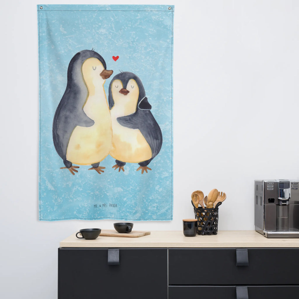 Wandteppich Pinguin umarmend Wandbehang, Dekoration, Boho, Wandteppich, Wandtuch, Wanddeko, Tapisserie, Tapestry, Wandbild, Textil-Kunst, Schmuck-Wandbehang, Wand Deko, Kinderzimmer, Kinderzimmer Wand, Kinderzimmer Deko, Kinderzimmer Wanddeko, Pinguin, Liebe, Liebespaar, Liebesbeweis, Liebesgeschenk, Verlobung, Jahrestag, Hochzeitstag, Hochzeit, Hochzeitsgeschenk