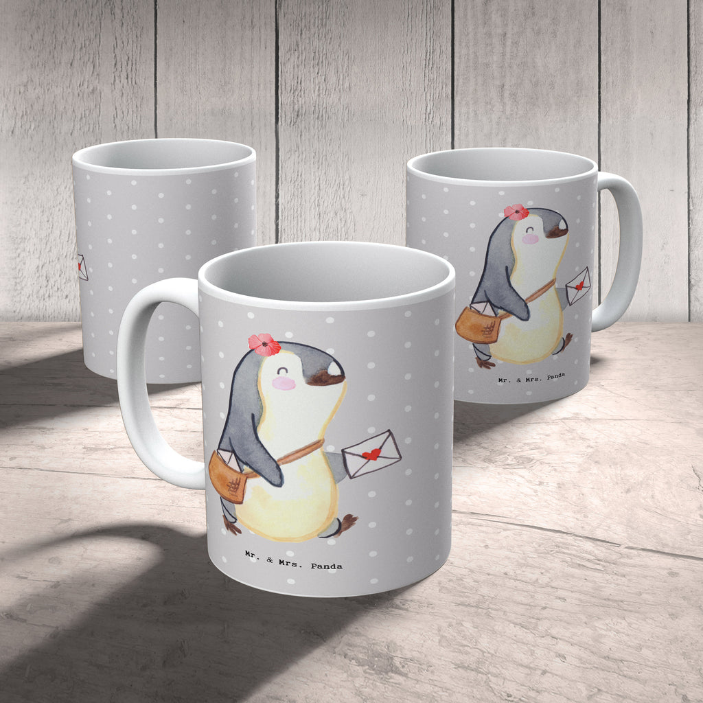 Tasse Postbotin mit Herz Tasse, Kaffeetasse, Teetasse, Becher, Kaffeebecher, Teebecher, Keramiktasse, Porzellantasse, Büro Tasse, Geschenk Tasse, Tasse Sprüche, Tasse Motive, Kaffeetassen, Tasse bedrucken, Designer Tasse, Cappuccino Tassen, Schöne Teetassen, Beruf, Ausbildung, Jubiläum, Abschied, Rente, Kollege, Kollegin, Geschenk, Schenken, Arbeitskollege, Mitarbeiter, Firma, Danke, Dankeschön, Postbotin, Briefzustellerin, Briefträgerin, Postlerin