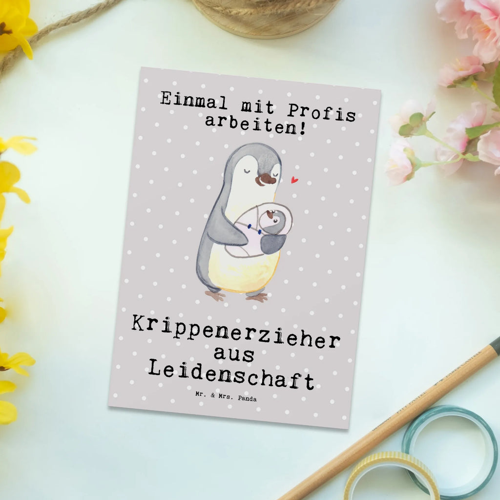 Postkarte Krippenerzieher aus Leidenschaft Postkarte, Karte, Geschenkkarte, Grußkarte, Einladung, Ansichtskarte, Geburtstagskarte, Einladungskarte, Dankeskarte, Ansichtskarten, Einladung Geburtstag, Einladungskarten Geburtstag, Beruf, Ausbildung, Jubiläum, Abschied, Rente, Kollege, Kollegin, Geschenk, Schenken, Arbeitskollege, Mitarbeiter, Firma, Danke, Dankeschön, Krippenerzieher, Kindertagesstätte, KITA, Eröffnung, Erzieher, Pädagoge