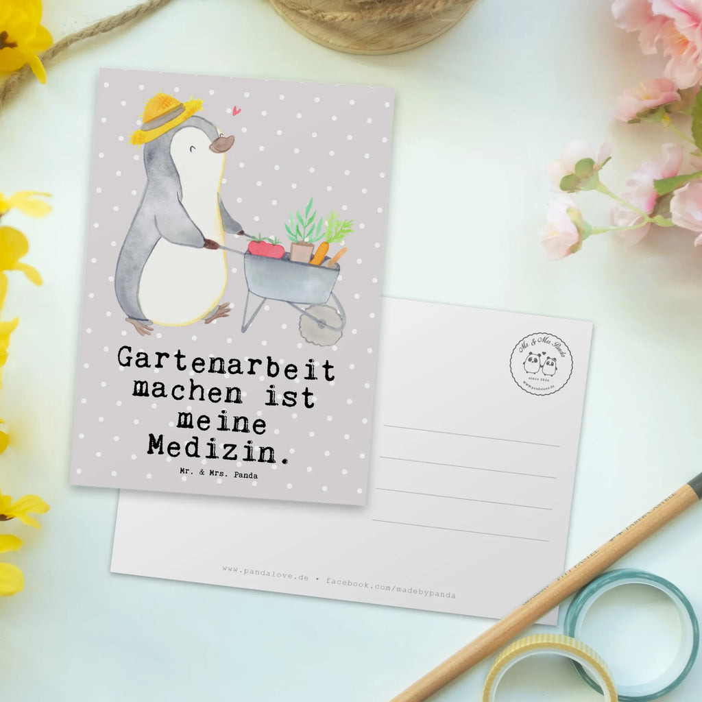 Postkarte Pinguin Gartenarbeit Postkarte, Karte, Geschenkkarte, Grußkarte, Einladung, Ansichtskarte, Geburtstagskarte, Einladungskarte, Dankeskarte, Ansichtskarten, Einladung Geburtstag, Einladungskarten Geburtstag, Geschenk, Sport, Sportart, Hobby, Schenken, Danke, Dankeschön, Auszeichnung, Gewinn, Sportler, Gartenarbeit, Urban gardening, Gärtnern, Gartenpflege