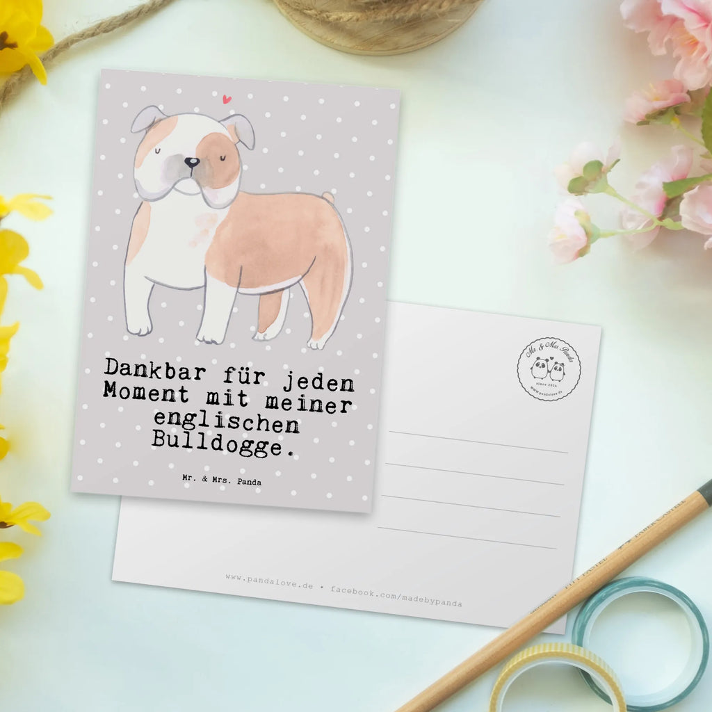 Postkarte Englische Bulldogge Moment Postkarte, Karte, Geschenkkarte, Grußkarte, Einladung, Ansichtskarte, Geburtstagskarte, Einladungskarte, Dankeskarte, Ansichtskarten, Einladung Geburtstag, Einladungskarten Geburtstag, Hund, Hunderasse, Rassehund, Hundebesitzer, Geschenk, Tierfreund, Schenken, Welpe, Englische Bulldogge, English Bulldog