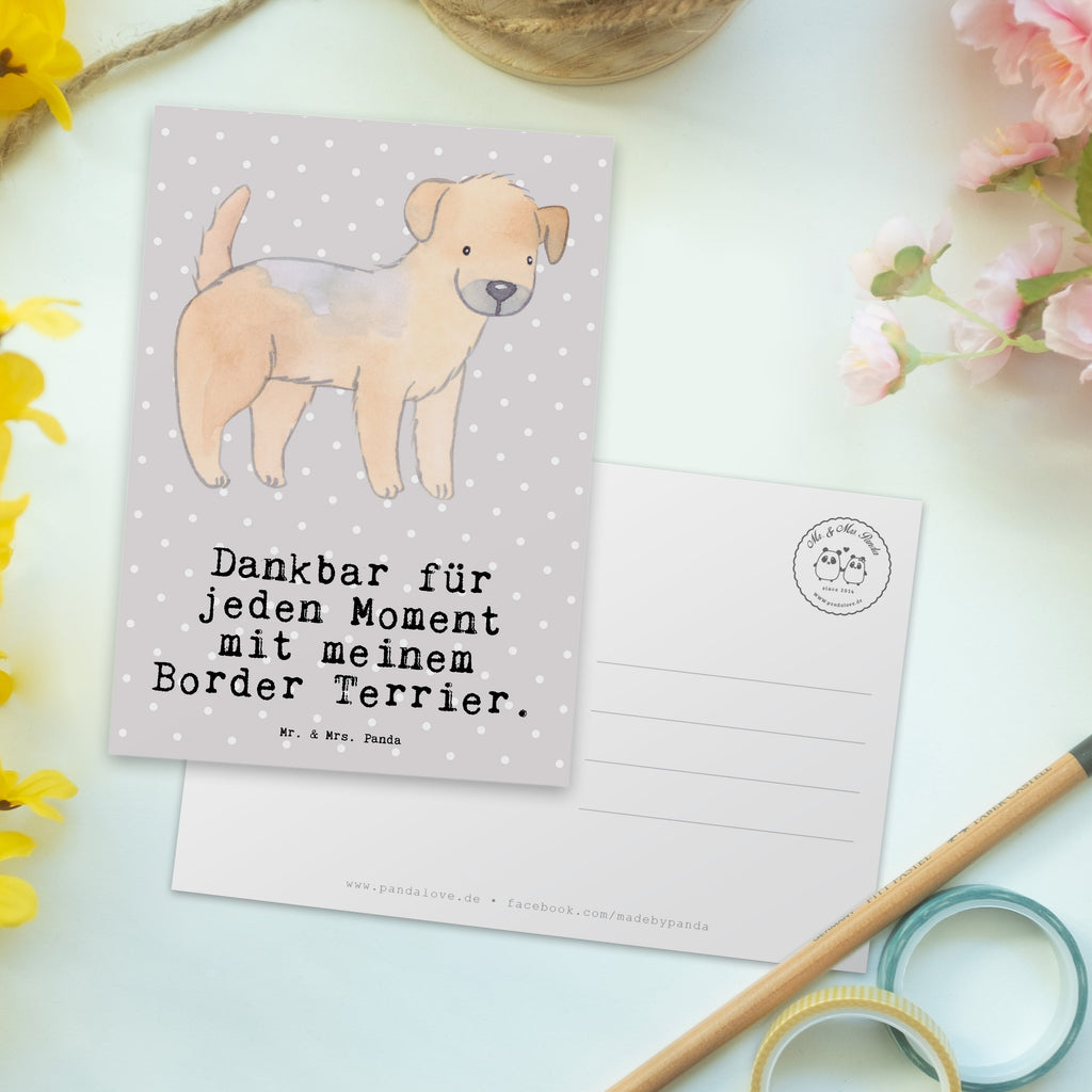 Postkarte Border Terrier Moment Postkarte, Karte, Geschenkkarte, Grußkarte, Einladung, Ansichtskarte, Geburtstagskarte, Einladungskarte, Dankeskarte, Ansichtskarten, Einladung Geburtstag, Einladungskarten Geburtstag, Hund, Hunderasse, Rassehund, Hundebesitzer, Geschenk, Tierfreund, Schenken, Welpe, Border Terrier