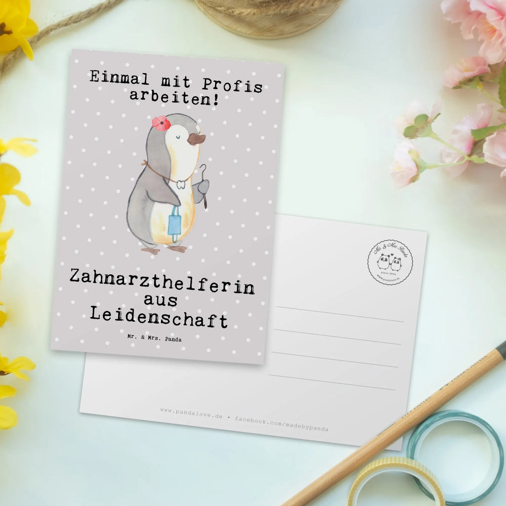 Postkarte Zahnarzthelferin aus Leidenschaft Postkarte, Karte, Geschenkkarte, Grußkarte, Einladung, Ansichtskarte, Geburtstagskarte, Einladungskarte, Dankeskarte, Ansichtskarten, Einladung Geburtstag, Einladungskarten Geburtstag, Beruf, Ausbildung, Jubiläum, Abschied, Rente, Kollege, Kollegin, Geschenk, Schenken, Arbeitskollege, Mitarbeiter, Firma, Danke, Dankeschön