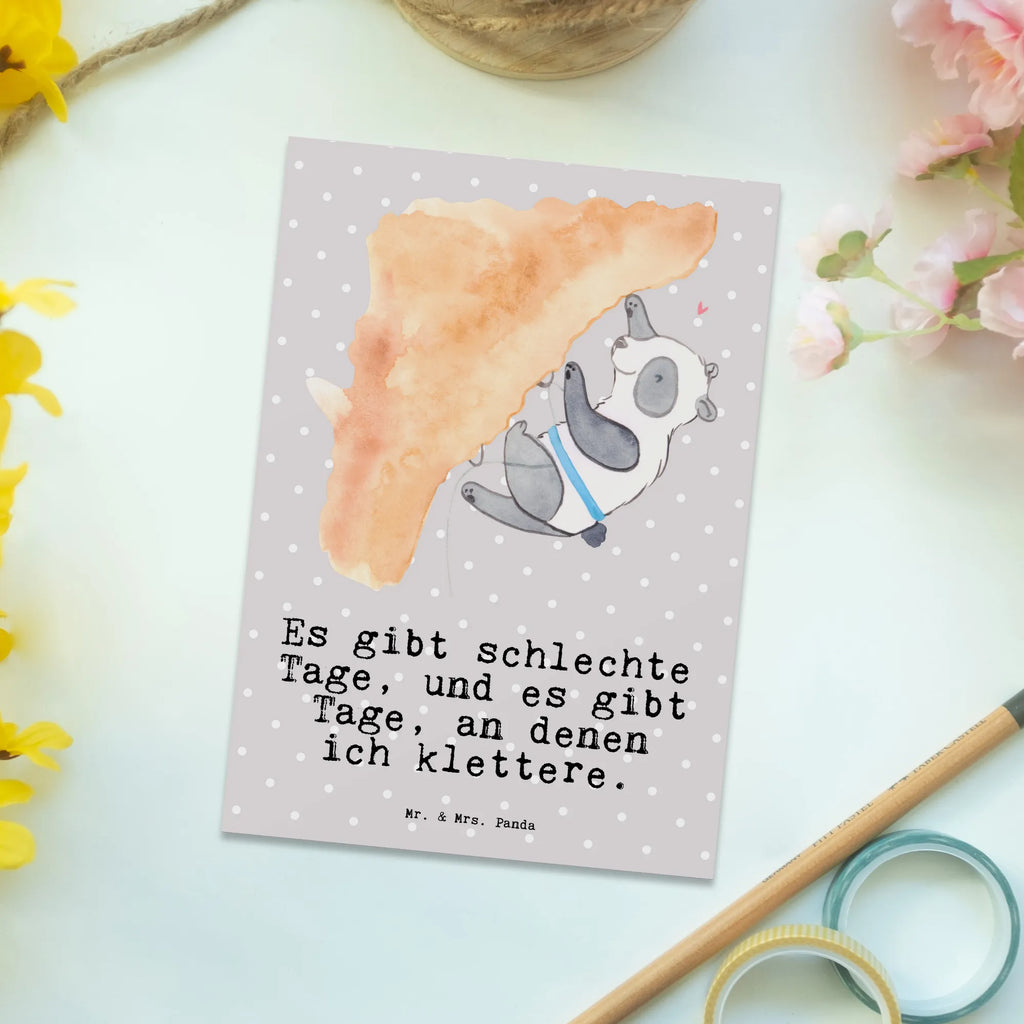 Postkarte Panda Klettern Postkarte, Karte, Geschenkkarte, Grußkarte, Einladung, Ansichtskarte, Geburtstagskarte, Einladungskarte, Dankeskarte, Ansichtskarten, Einladung Geburtstag, Einladungskarten Geburtstag, Geschenk, Sport, Sportart, Hobby, Schenken, Danke, Dankeschön, Auszeichnung, Gewinn, Sportler, Klettern, Bouldern, Kletterhalle, Klettersport