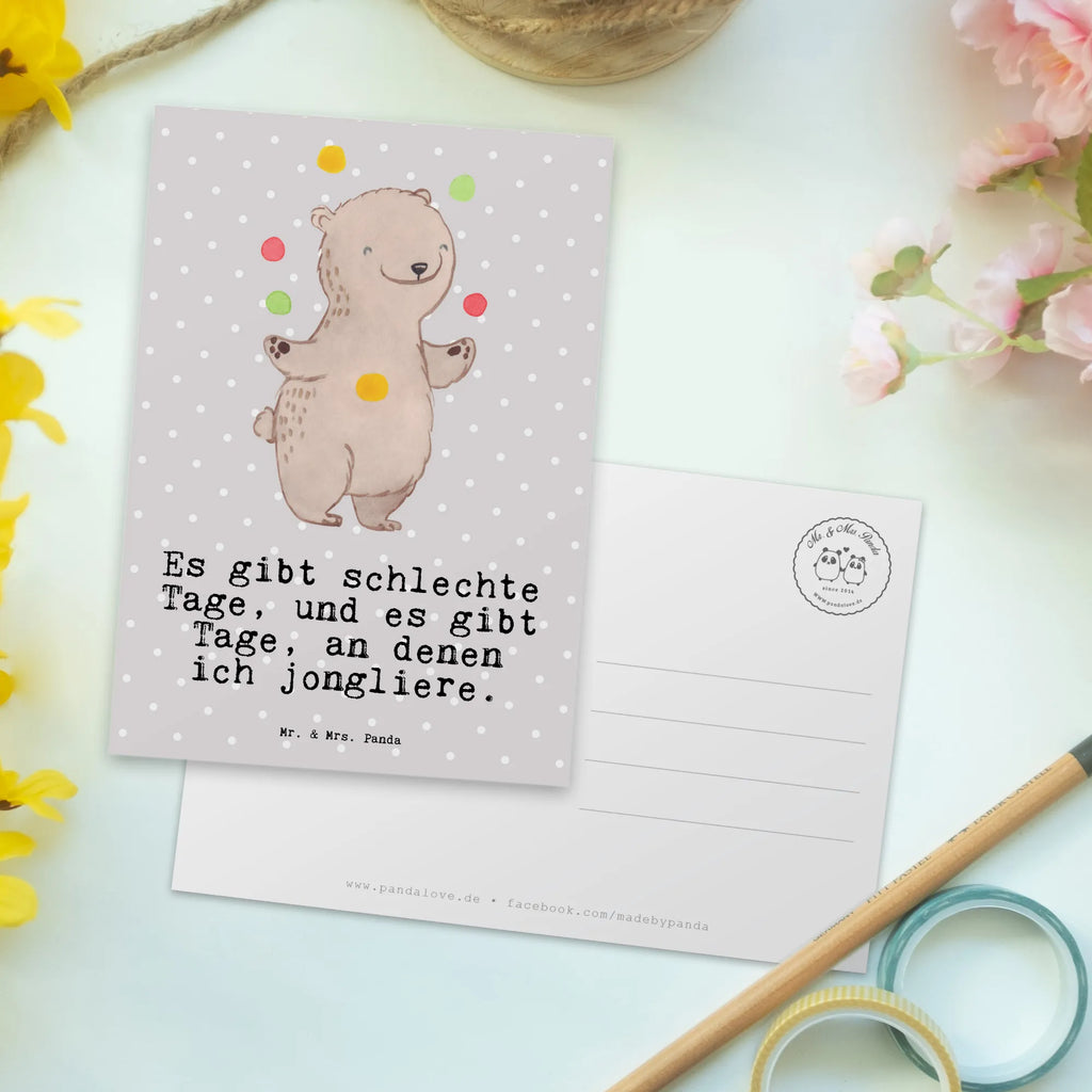 Postkarte Bär Jonglieren Postkarte, Karte, Geschenkkarte, Grußkarte, Einladung, Ansichtskarte, Geburtstagskarte, Einladungskarte, Dankeskarte, Ansichtskarten, Einladung Geburtstag, Einladungskarten Geburtstag, Geschenk, Sport, Sportart, Hobby, Schenken, Danke, Dankeschön, Auszeichnung, Gewinn, Sportler, Jonglieren, Jongleur, Zirkus, Artistik