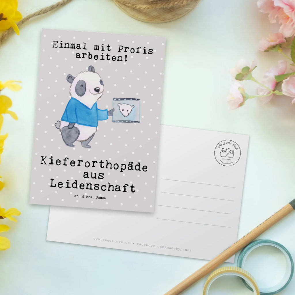 Postkarte Kieferorthopäde aus Leidenschaft Postkarte, Karte, Geschenkkarte, Grußkarte, Einladung, Ansichtskarte, Geburtstagskarte, Einladungskarte, Dankeskarte, Ansichtskarten, Einladung Geburtstag, Einladungskarten Geburtstag, Beruf, Ausbildung, Jubiläum, Abschied, Rente, Kollege, Kollegin, Geschenk, Schenken, Arbeitskollege, Mitarbeiter, Firma, Danke, Dankeschön