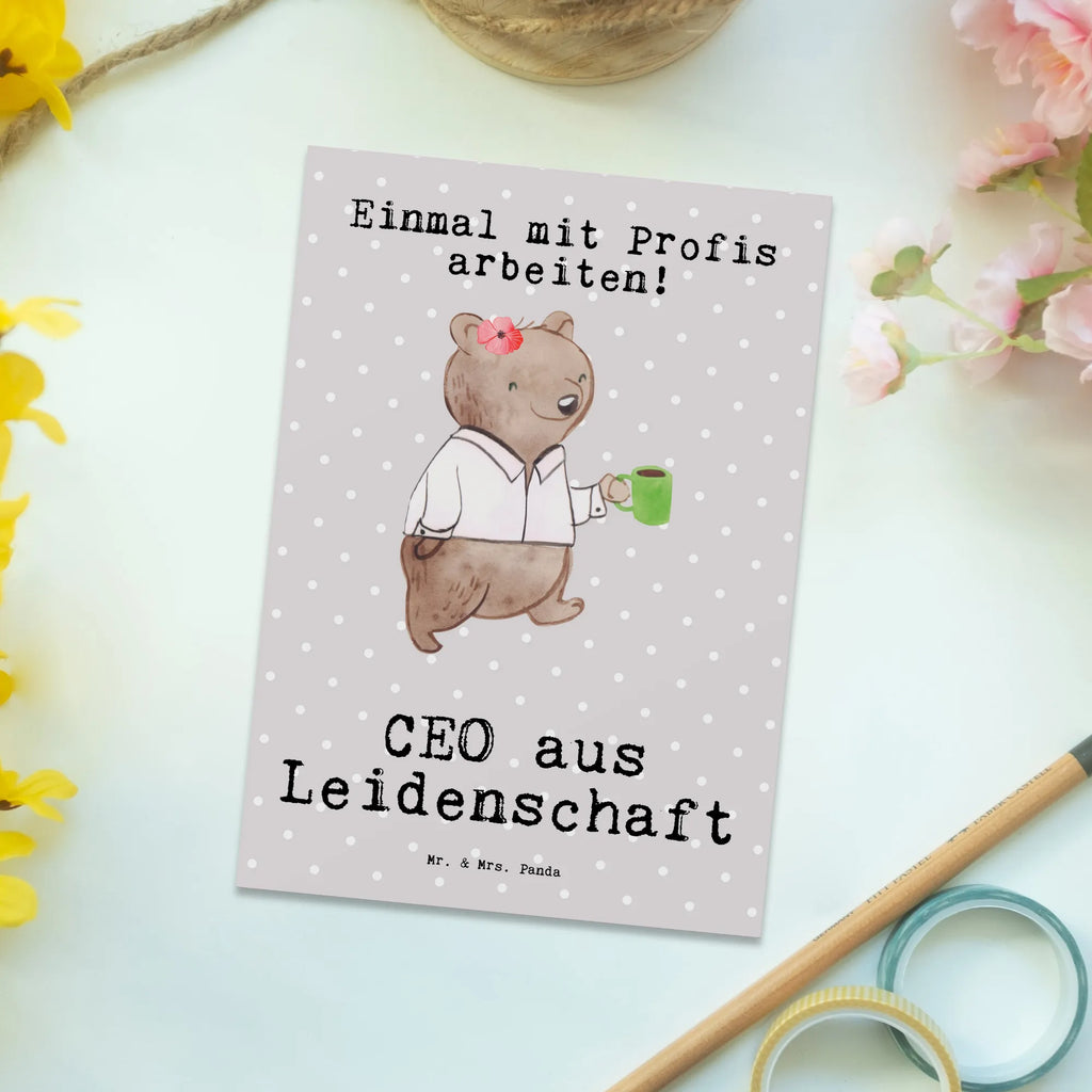 Postkarte CEO aus Leidenschaft Postkarte, Karte, Geschenkkarte, Grußkarte, Einladung, Ansichtskarte, Geburtstagskarte, Einladungskarte, Dankeskarte, Ansichtskarten, Einladung Geburtstag, Einladungskarten Geburtstag, Beruf, Ausbildung, Jubiläum, Abschied, Rente, Kollege, Kollegin, Geschenk, Schenken, Arbeitskollege, Mitarbeiter, Firma, Danke, Dankeschön, CEO, Chef, Führungskraft, Geschäftsinhaber, Firmeninhaber, Unternehmensinhaber, Direktor, Leiter