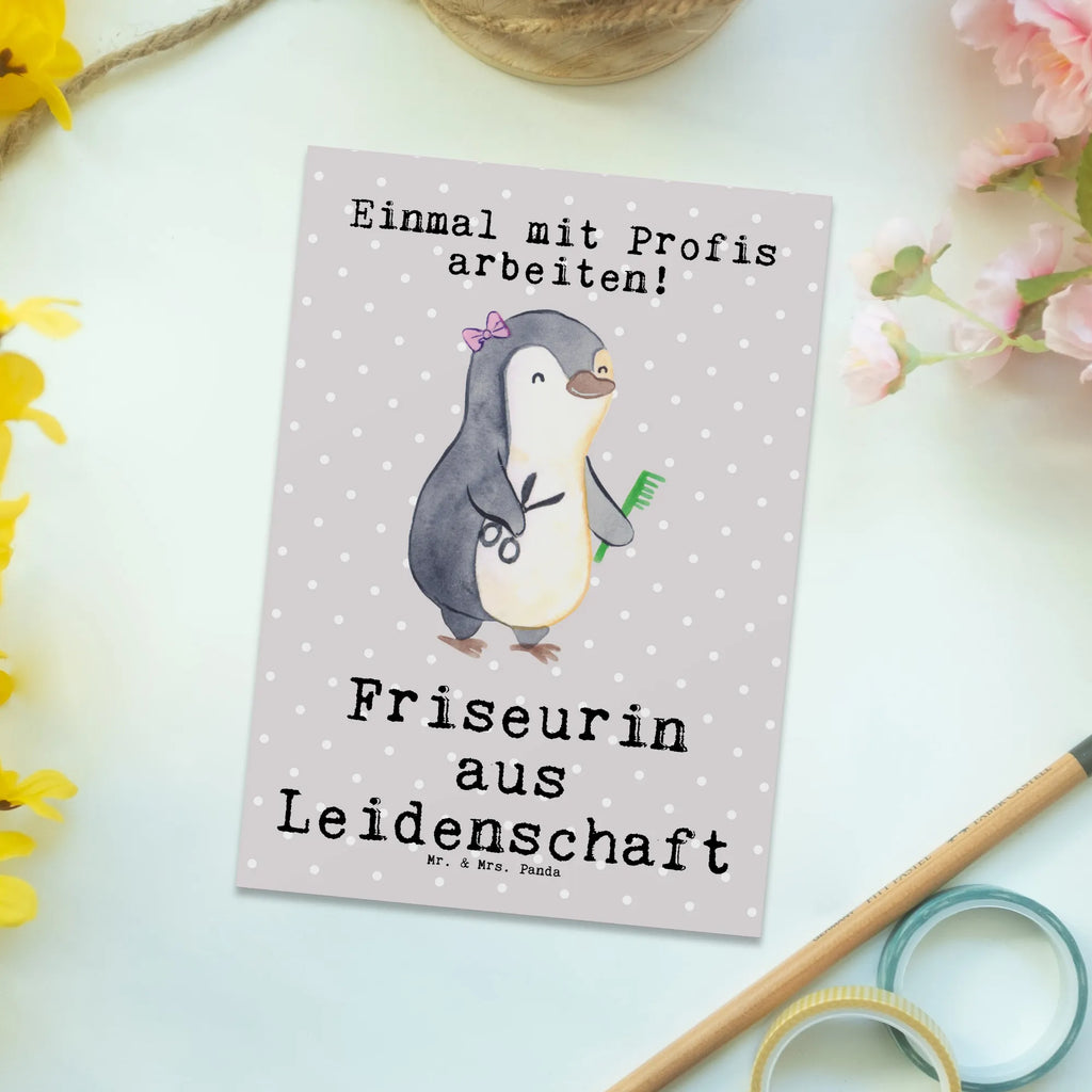 Postkarte Friseurin aus Leidenschaft Postkarte, Karte, Geschenkkarte, Grußkarte, Einladung, Ansichtskarte, Geburtstagskarte, Einladungskarte, Dankeskarte, Ansichtskarten, Einladung Geburtstag, Einladungskarten Geburtstag, Beruf, Ausbildung, Jubiläum, Abschied, Rente, Kollege, Kollegin, Geschenk, Schenken, Arbeitskollege, Mitarbeiter, Firma, Danke, Dankeschön, Frisörin, Haarstylistin, Frisörbesuch, Friseursalon, Eröffnung Friseur