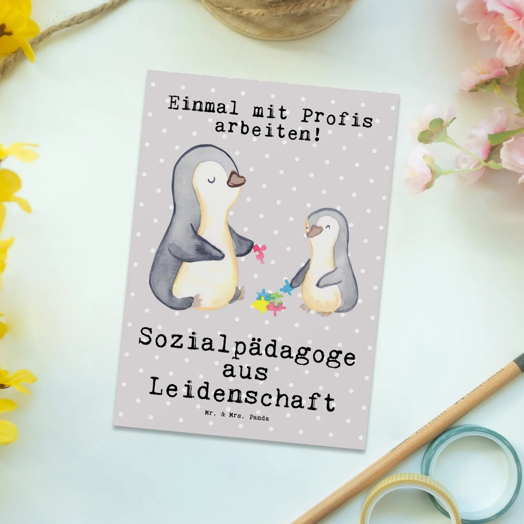 Postkarte Sozialpädagoge aus Leidenschaft Postkarte, Karte, Geschenkkarte, Grußkarte, Einladung, Ansichtskarte, Geburtstagskarte, Einladungskarte, Dankeskarte, Ansichtskarten, Einladung Geburtstag, Einladungskarten Geburtstag, Beruf, Ausbildung, Jubiläum, Abschied, Rente, Kollege, Kollegin, Geschenk, Schenken, Arbeitskollege, Mitarbeiter, Firma, Danke, Dankeschön