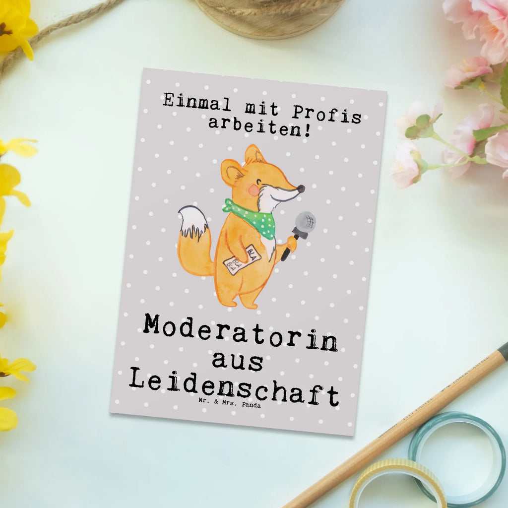 Postkarte Moderatorin aus Leidenschaft Postkarte, Karte, Geschenkkarte, Grußkarte, Einladung, Ansichtskarte, Geburtstagskarte, Einladungskarte, Dankeskarte, Ansichtskarten, Einladung Geburtstag, Einladungskarten Geburtstag, Beruf, Ausbildung, Jubiläum, Abschied, Rente, Kollege, Kollegin, Geschenk, Schenken, Arbeitskollege, Mitarbeiter, Firma, Danke, Dankeschön