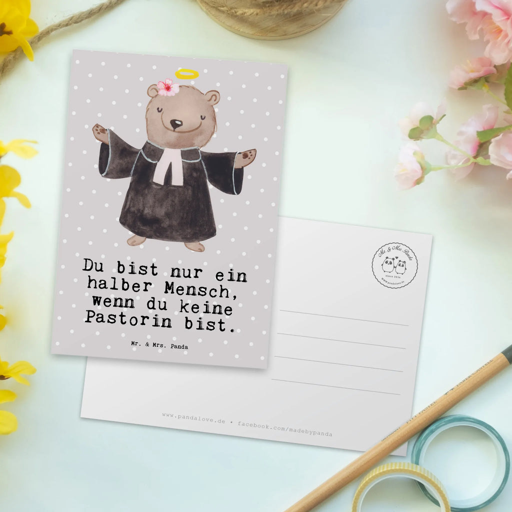 Postkarte Pastorin mit Herz Postkarte, Karte, Geschenkkarte, Grußkarte, Einladung, Ansichtskarte, Geburtstagskarte, Einladungskarte, Dankeskarte, Ansichtskarten, Einladung Geburtstag, Einladungskarten Geburtstag, Beruf, Ausbildung, Jubiläum, Abschied, Rente, Kollege, Kollegin, Geschenk, Schenken, Arbeitskollege, Mitarbeiter, Firma, Danke, Dankeschön, Pastorin, Dienerin Gottes<br />Geistliche, Pfarrerin, Predigerin<br />Priesterin, Theologin, Kirche