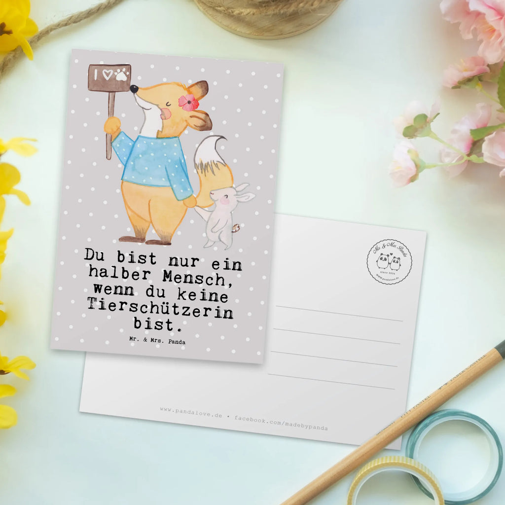 Postkarte Tierschützerin mit Herz Postkarte, Karte, Geschenkkarte, Grußkarte, Einladung, Ansichtskarte, Geburtstagskarte, Einladungskarte, Dankeskarte, Ansichtskarten, Einladung Geburtstag, Einladungskarten Geburtstag, Beruf, Ausbildung, Jubiläum, Abschied, Rente, Kollege, Kollegin, Geschenk, Schenken, Arbeitskollege, Mitarbeiter, Firma, Danke, Dankeschön