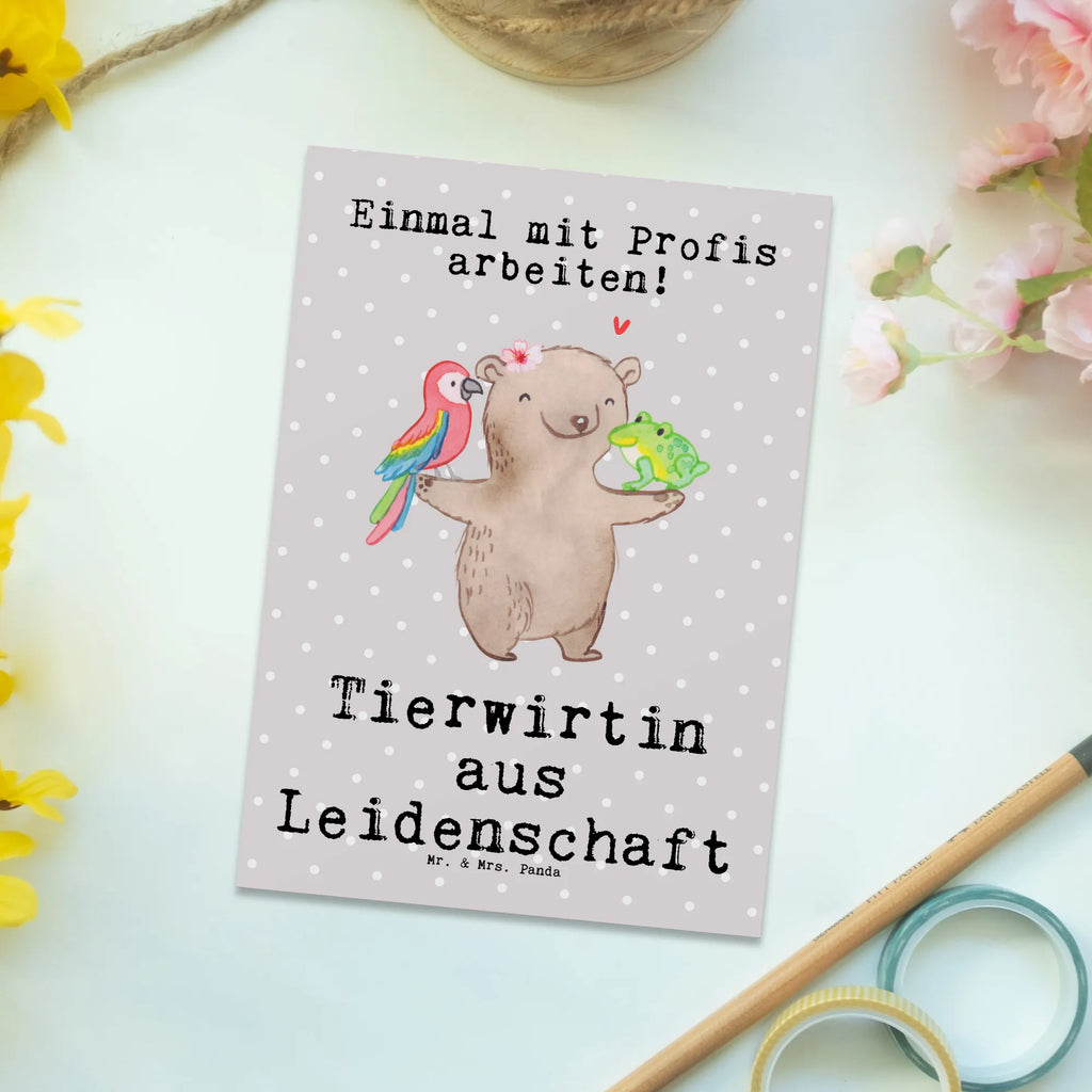 Postkarte Tierwirtin Leidenschaft Postkarte, Karte, Geschenkkarte, Grußkarte, Einladung, Ansichtskarte, Geburtstagskarte, Einladungskarte, Dankeskarte, Ansichtskarten, Einladung Geburtstag, Einladungskarten Geburtstag, Beruf, Ausbildung, Jubiläum, Abschied, Rente, Kollege, Kollegin, Geschenk, Schenken, Arbeitskollege, Mitarbeiter, Firma, Danke, Dankeschön, Landwirtin, Bäuerin, Tierwirtin, Agronomin, Farmerin, Bauernhof