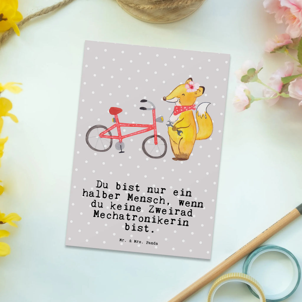 Postkarte Zweirad Mechatronikerin mit Herz Postkarte, Karte, Geschenkkarte, Grußkarte, Einladung, Ansichtskarte, Geburtstagskarte, Einladungskarte, Dankeskarte, Ansichtskarten, Einladung Geburtstag, Einladungskarten Geburtstag, Beruf, Ausbildung, Jubiläum, Abschied, Rente, Kollege, Kollegin, Geschenk, Schenken, Arbeitskollege, Mitarbeiter, Firma, Danke, Dankeschön