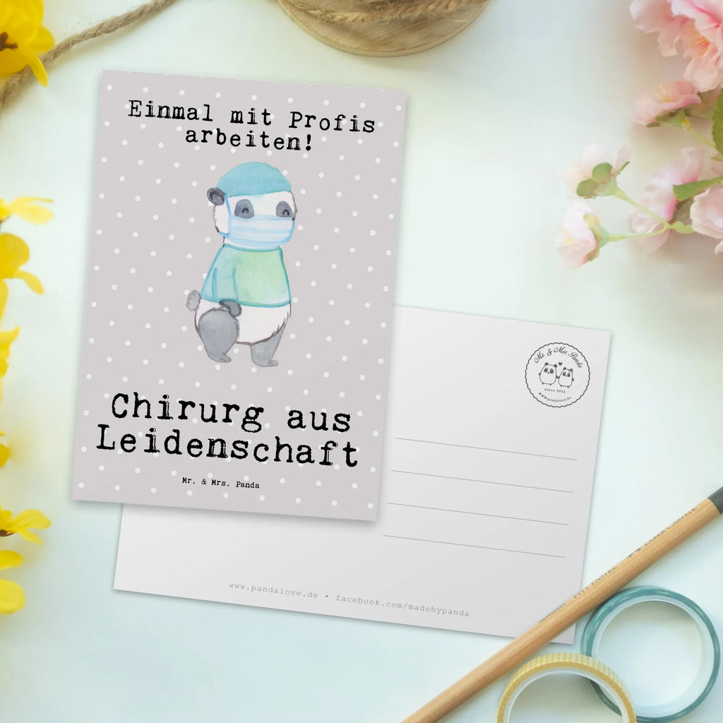 Postkarte Chirurg aus Leidenschaft Postkarte, Karte, Geschenkkarte, Grußkarte, Einladung, Ansichtskarte, Geburtstagskarte, Einladungskarte, Dankeskarte, Ansichtskarten, Einladung Geburtstag, Einladungskarten Geburtstag, Beruf, Ausbildung, Jubiläum, Abschied, Rente, Kollege, Kollegin, Geschenk, Schenken, Arbeitskollege, Mitarbeiter, Firma, Danke, Dankeschön, Chirurg, Unfallchirurg, Notfallchirurg, Krankenhaus, Arzt, Mediziner